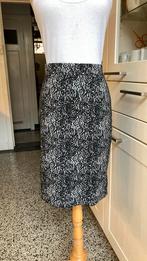 NIEUW travelstof/tricot rokje in zwart/wit maat M/L, Zwart, Maat 42/44 (L), Nieuw, Ophalen of Verzenden