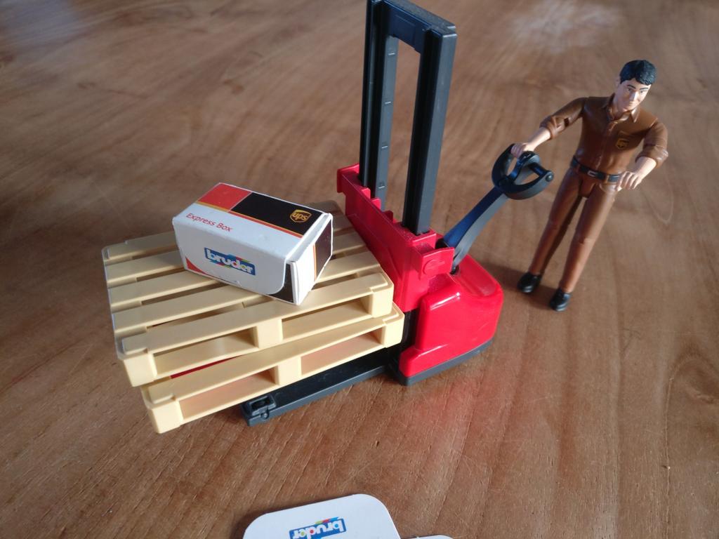 Brüder ups bezorger en pompwagen, Ophalen of Verzenden, Zo goed als nieuw