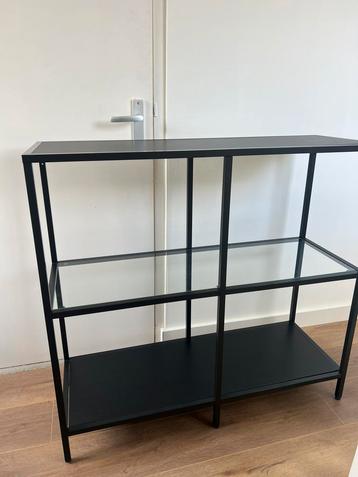 Zwarte kast IKEA 