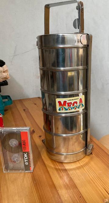 Original Indiaase TIFFIN beschikbaar voor biedingen