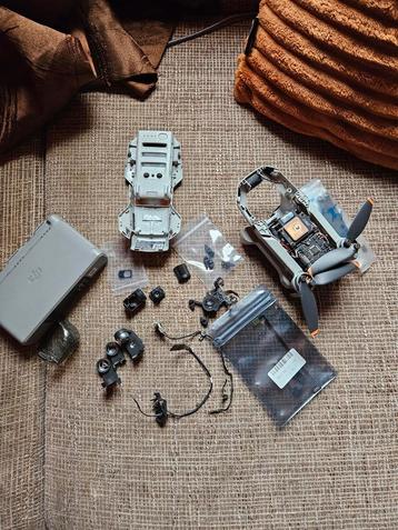 Gecrashte dji mini 2  beschikbaar voor biedingen