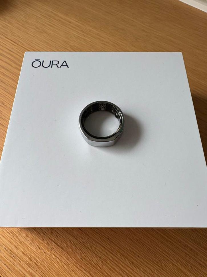 Oura ring gen3 maat 10 zilverkleurig, Sieraden, Tassen en Uiterlijk, Activity trackers, Gebruikt, Android, Zilver, Ophalen of Verzenden