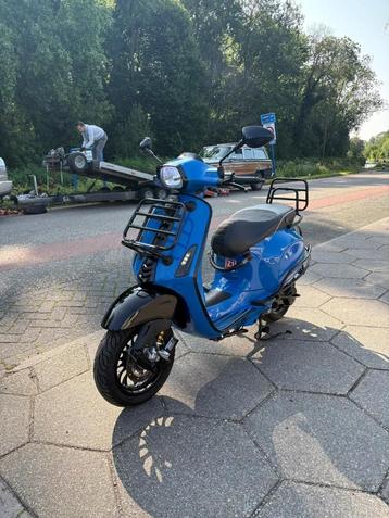 Vespa sprint 2017, 4T 50cc (verschillende opties) beschikbaar voor biedingen