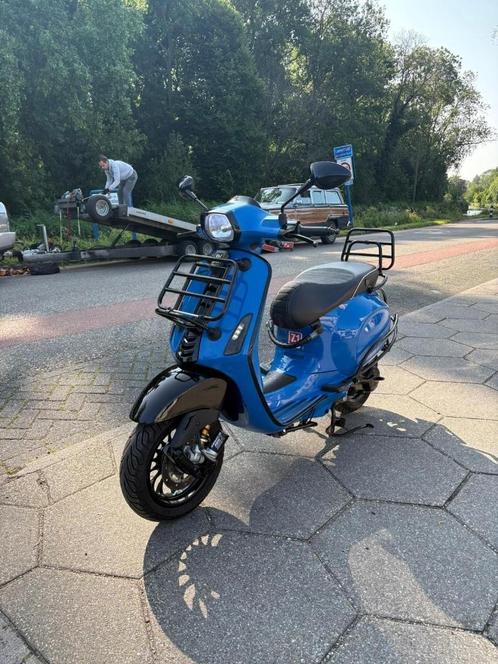 Vespa sprint 2017, 4T 50cc (verschillende opties), Fietsen en Brommers, Scooters | Vespa, Gebruikt, Vespa S, Maximaal 45 km/u