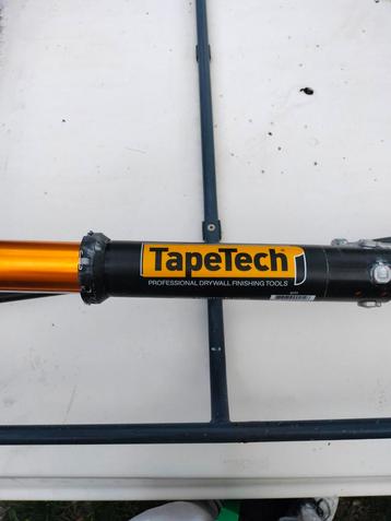 Tapetech/knauf bazooka inclusief alle accessoires  beschikbaar voor biedingen