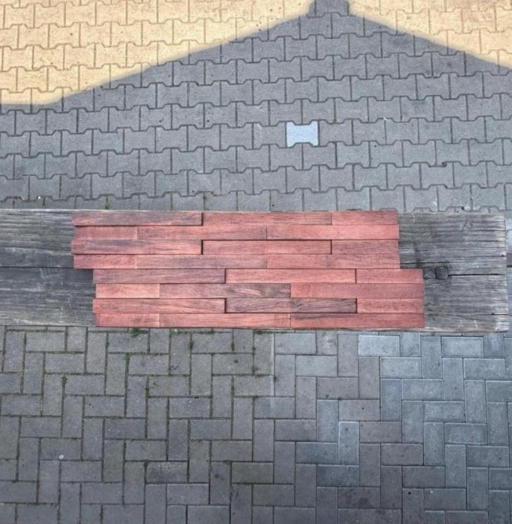 Teak wandpanelen Dark Red | Nieuw in doos | Restpartij, Huis en Inrichting, Woonaccessoires | Wanddecoraties, Nieuw, Ophalen