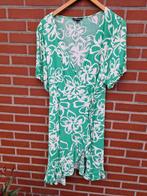 Z.g a.n. M&S Mode wikkeljurk groen, Maat 46/48 (XL) of groter, Ophalen of Verzenden, Zo goed als nieuw, Knielengte