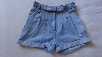 Dames denim short beschikbaar voor biedingen