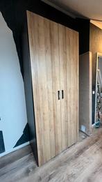 Ruime kledingkast met houtlook deuren stock van Leen Bakker), Huis en Inrichting, Kasten | Kledingkasten, Ophalen, Overige materialen