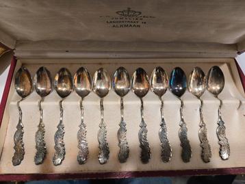 Verzilverde Koffielepeltjes (11stuks) in cassette beschikbaar voor biedingen