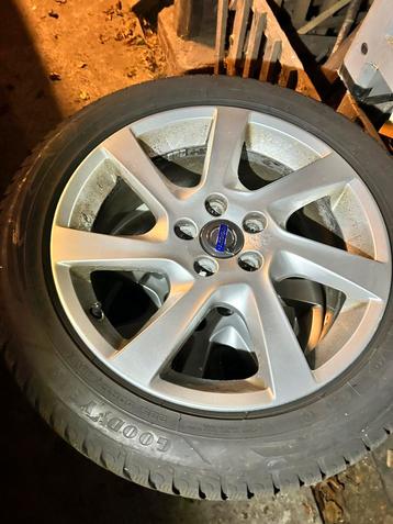 Volvo Winterset, Pandora 17 inch Volvo Original beschikbaar voor biedingen