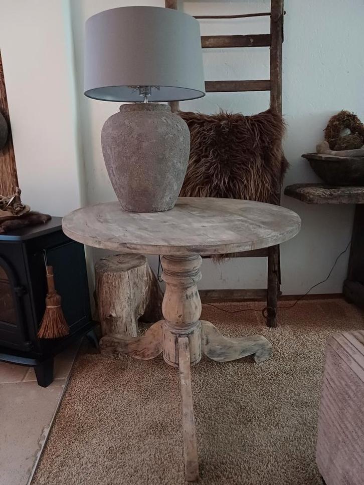 Aura Peeperkorn grote wijntafel bijzettafel tafel 85 cm, Huis en Inrichting, Tafels | Eettafels, Ophalen