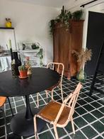 Twee oude Franse spijlenstoeltjes, Huis en Inrichting, Stoelen, Twee, Bruin, Ophalen of Verzenden, Zo goed als nieuw
