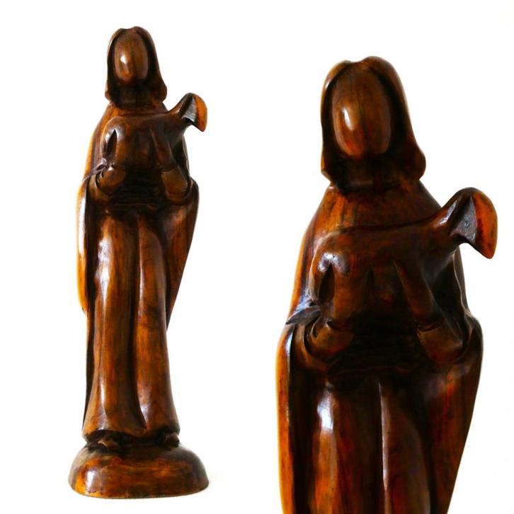Een olijf houten beeld van een herder met een lammetje., Antiek en Kunst, Antiek | Religie, Ophalen of Verzenden
