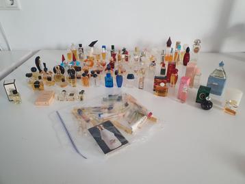 Miniatuur parfum flesjes verzameling (88 stuks) beschikbaar voor biedingen