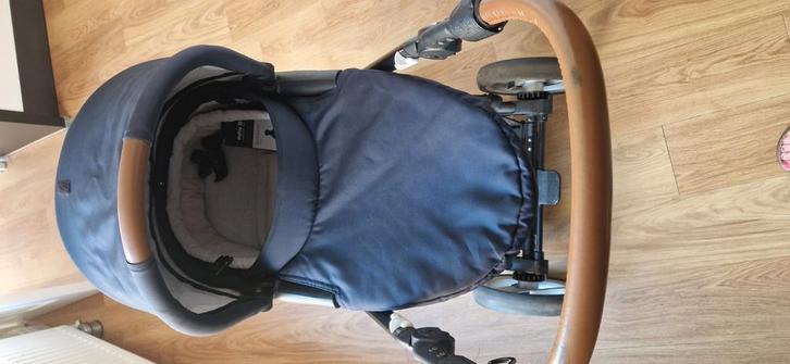 Mutsy evo 3 in 1 kinderwagen, Kinderen en Baby's, Kinderwagens en Combinaties, Zo goed als nieuw, Mutsy, Ophalen of Verzenden