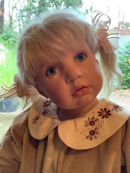 Hildegard Gunzel Joy  Gotz. 63 cm Resin., Verzamelen, Poppen, Zo goed als nieuw, Pop, Verzenden