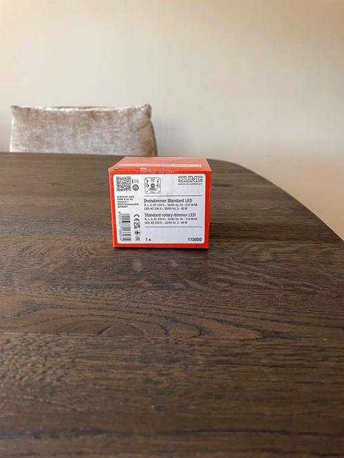 Dimmer jung, Doe-het-zelf en Verbouw, Elektra en Kabels, Nieuw, Schakelaar, Ophalen of Verzenden