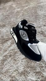 Louis vuitton sneakers, Ophalen of Verzenden, Nieuw, Zwart