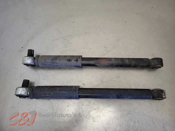 Schokdemper set van een Mercedes Vito, Auto-onderdelen, Ophanging en Onderstel, Mercedes-Benz, Gebruikt, 3 maanden garantie, Ophalen of Verzenden