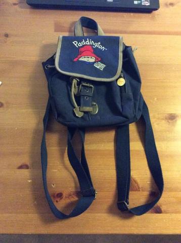 Kleine canvas rugtas Paddington met patches en borduurwerk beschikbaar voor biedingen