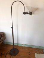 Staande lanp 60s 70s met spoed op te halen teab!, Huis en Inrichting, Lampen | Vloerlampen, Ophalen, Zo goed als nieuw, 150 tot 200 cm