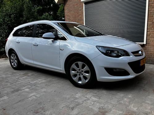 Opel Astra 1.4 - 74KW Sports Tourer 2014 Wit, Auto's, Opel, Particulier, Astra, Airbags, Airconditioning, Centrale vergrendeling