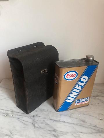 Antiek ESSO Uniflo Olieblik met Tas beschikbaar voor biedingen