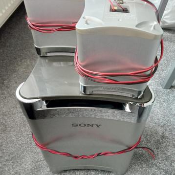 Nette Sony subwoofer box met 2 speakers beschikbaar voor biedingen