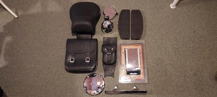 H-D Softail duo seat, claxon cover, footboard inlay etc etc, Motoren, Onderdelen | Harley-Davidson, Gebruikt, Ophalen of Verzenden
