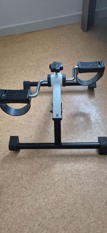 Stoelfiets- bewegingstrainer beschikbaar voor biedingen