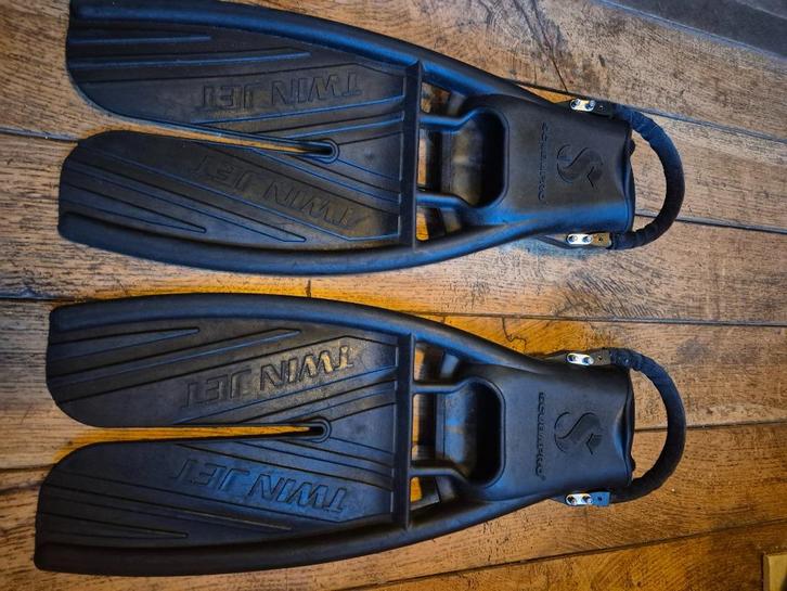 Scubapro Twin Jet Splitfins XL met springstraps, Watersport en Boten, Duiken, Gebruikt, Zwem- of Duikvliezen, Verzenden