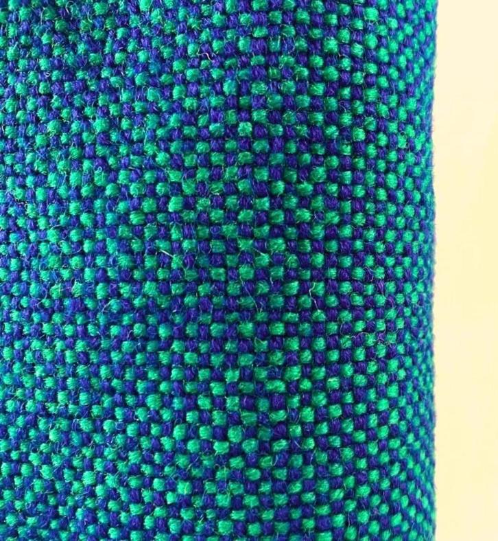 STOF VOOR DESIGN: Kvadrat Hallingdal koningsblauw+groen, Hobby en Vrije tijd, Stoffen en Lappen, Nieuw, Wol, 120 cm of meer, 30 tot 200 cm