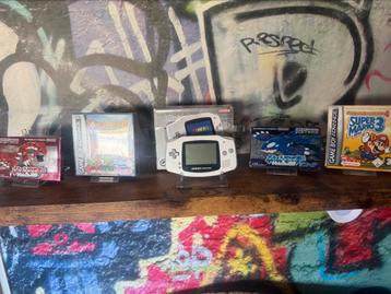 Game Boy Advance + 5 complete games (Pokémon, Mario, Yoshi) beschikbaar voor biedingen