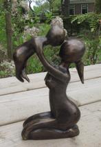 MOEDERLIEFDE / BRONZEN BEELD, Ophalen of Verzenden