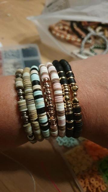 Handgemaakt boho stijl armbandjes beschikbaar voor biedingen