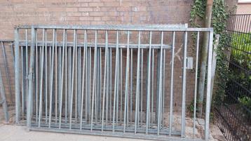 Poort heras hekwerk dubbele poort spijlenhek beschikbaar voor biedingen