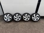 VW Golf GTI/GTD/GTE Velgen + Banden 225/45/17 zeer netjes, Gebruikt, Banden en Velgen, 17 inch, Ophalen of Verzenden