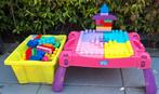 Mega Bloks speeltafel + blokken, Kinderen en Baby's, Ophalen, Gebruikt