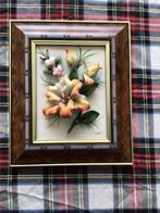 Capodimonte porseleinen vintage plaquette met iris bloemen, Ophalen