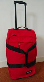 Eastpak Reistas M rood - wieltjes & trekstang, Ophalen, Uitschuifbare handgreep, 30 cm of meer, Minder dan 35 cm