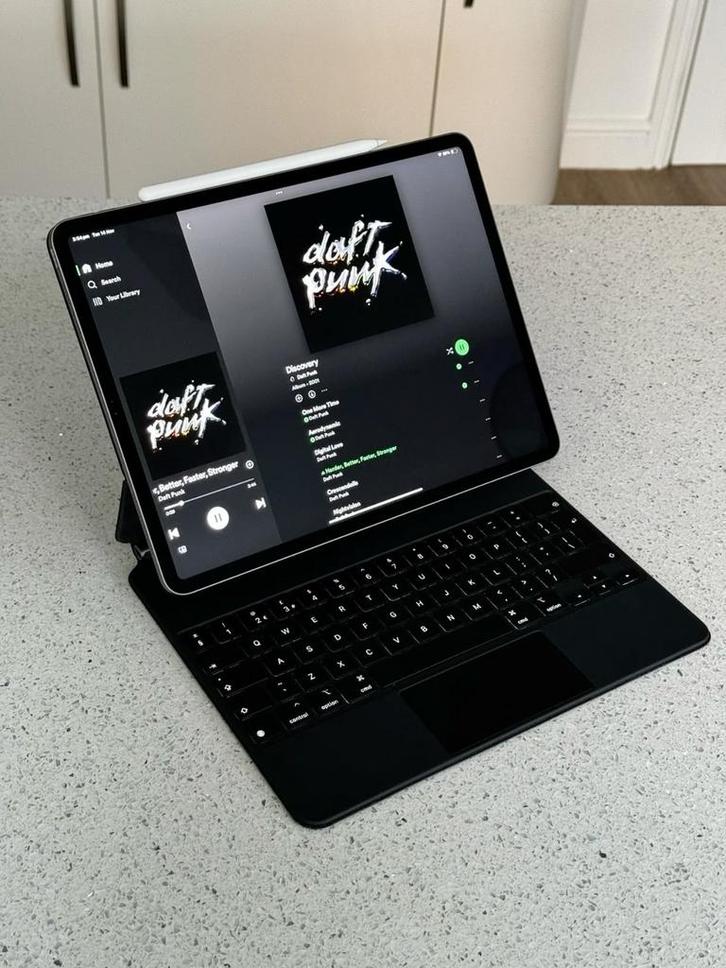 iPad Pro Keyboard - Lichte Gebruikerssporen, Computers en Software, Apple iPads, Gebruikt, Apple iPad Pro, Ophalen of Verzenden