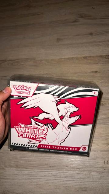 Pokemon White Flare Elite Trainer Box (nieuw) beschikbaar voor biedingen