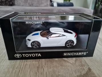 Toyota FT - HS Concept wit 1:43 ( Minichamps) beschikbaar voor biedingen