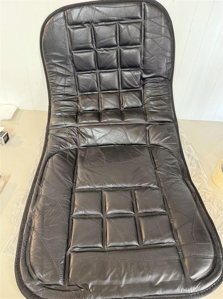 Orthopedische Autostoelhoezen - 2x - Zwart Kunstleer, Auto diversen, Auto-accessoires, Nieuw, Ophalen of Verzenden