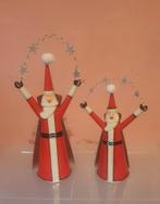 2 metalen kerstmannen 30 en 22 cm hoog., Diversen, Kerst, Ophalen of Verzenden, Zo goed als nieuw