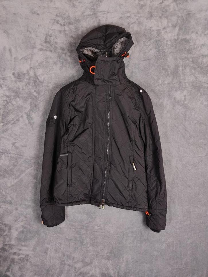 Superdry Winter Jas Gevoerd XS Zwart Oranje Winter, Kleding | Dames, Jassen | Winter, Zo goed als nieuw, Maat 34 (XS) of kleiner