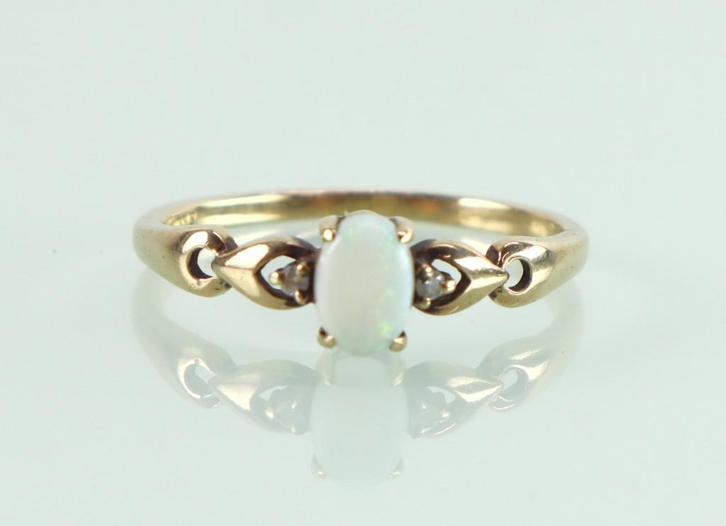 Antieke gouden ring opaal en diamant, Sieraden, Tassen en Uiterlijk, Antieke sieraden, Ring, Goud, Met edelsteen, Ophalen of Verzenden