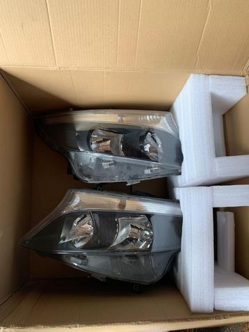 Koplamp Mercedes Vito W447 | 2015-2020 | Links en rechts beschikbaar voor biedingen
