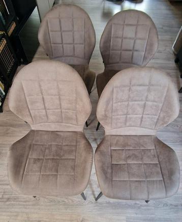 Mooie Eetkamerstoelen (4 stuks) beschikbaar voor biedingen